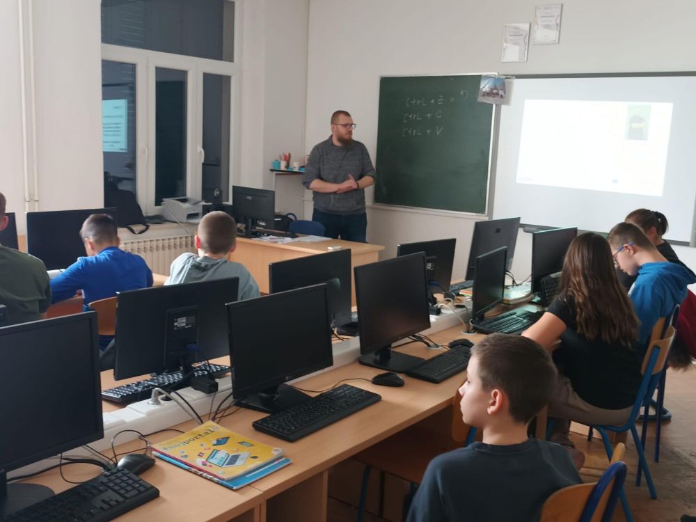 Održana radionica „Stvaranje slike riječima" u sklopu projekta KadOdraSTEM